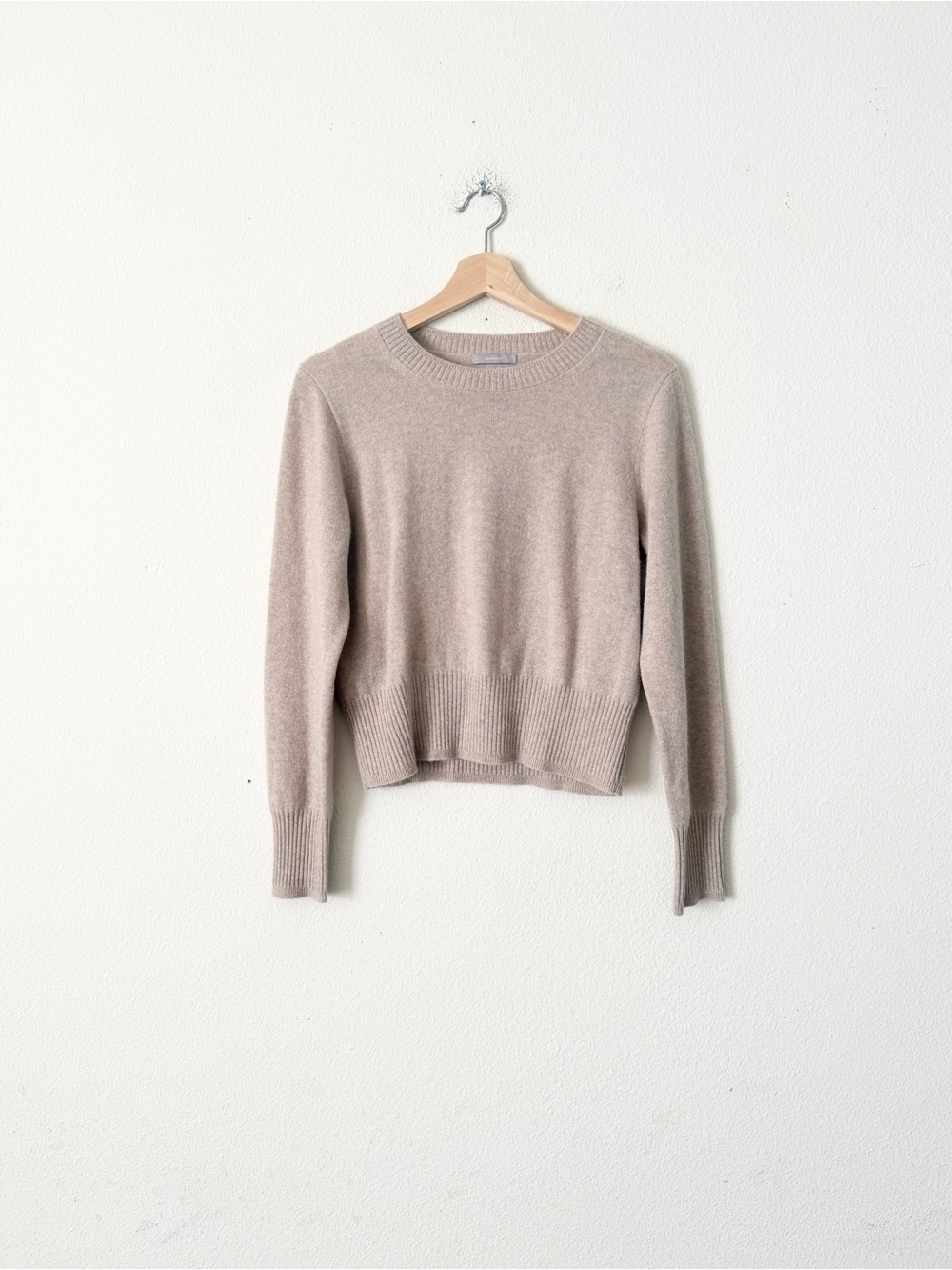 Jcrew MEDIUM 100% cashmere cropped fit knit sweater in beige